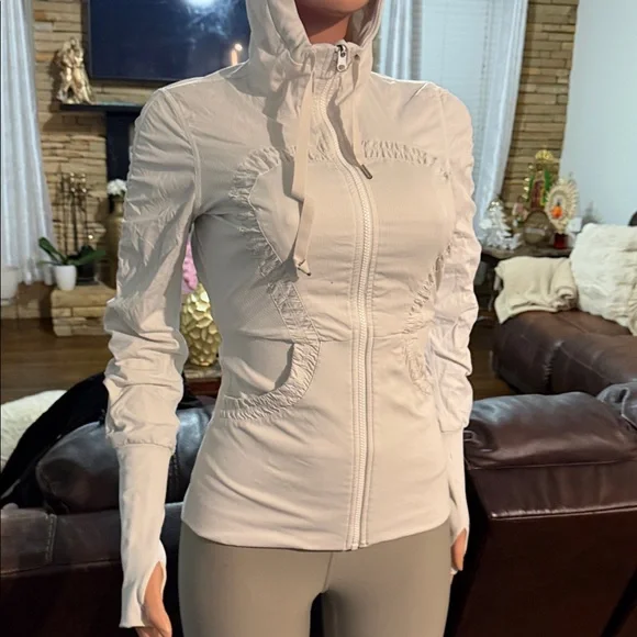 lululemon athletica Light Ivory Hooded Zip Jacket - Picture 2 of 5